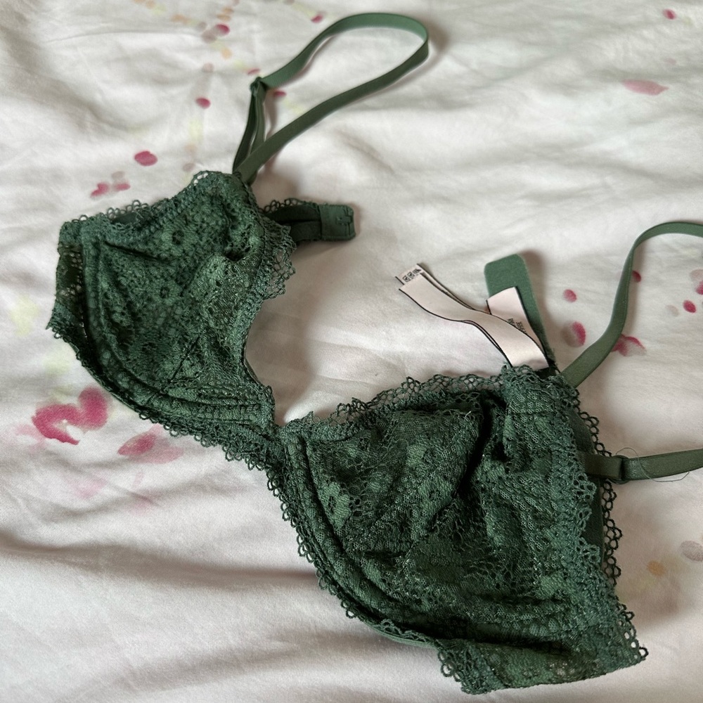 Victoria’s Secret lace bralette